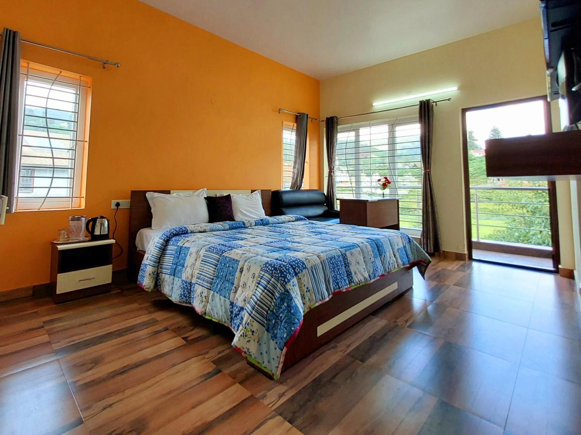 Serenity Inn Home Stay ウーティ エクステリア 写真